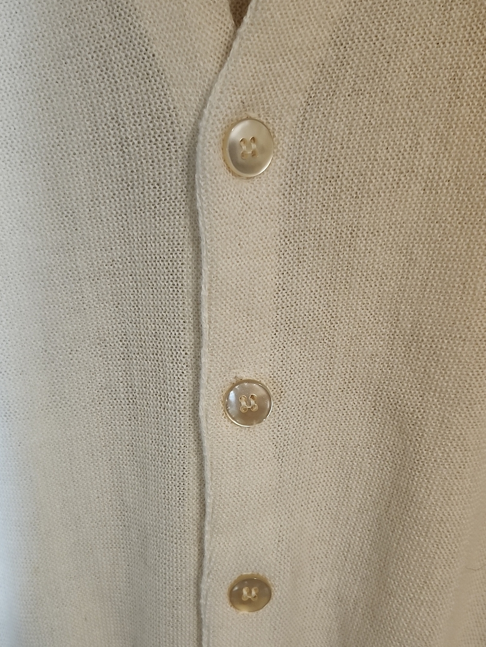 Le Tigre Men's Cream V-Neck Button Cardigan - Picture 6 of 12